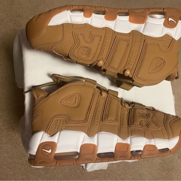 Nike Air More Uptempo Flax AA4060-200 men’s size 11 - Picture 3 of 8